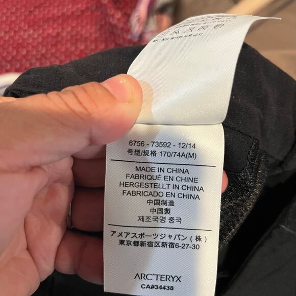 Arc’teryx Women’s Black Pants Size Medium Hiking Gorpcore - Picture 4 of 9